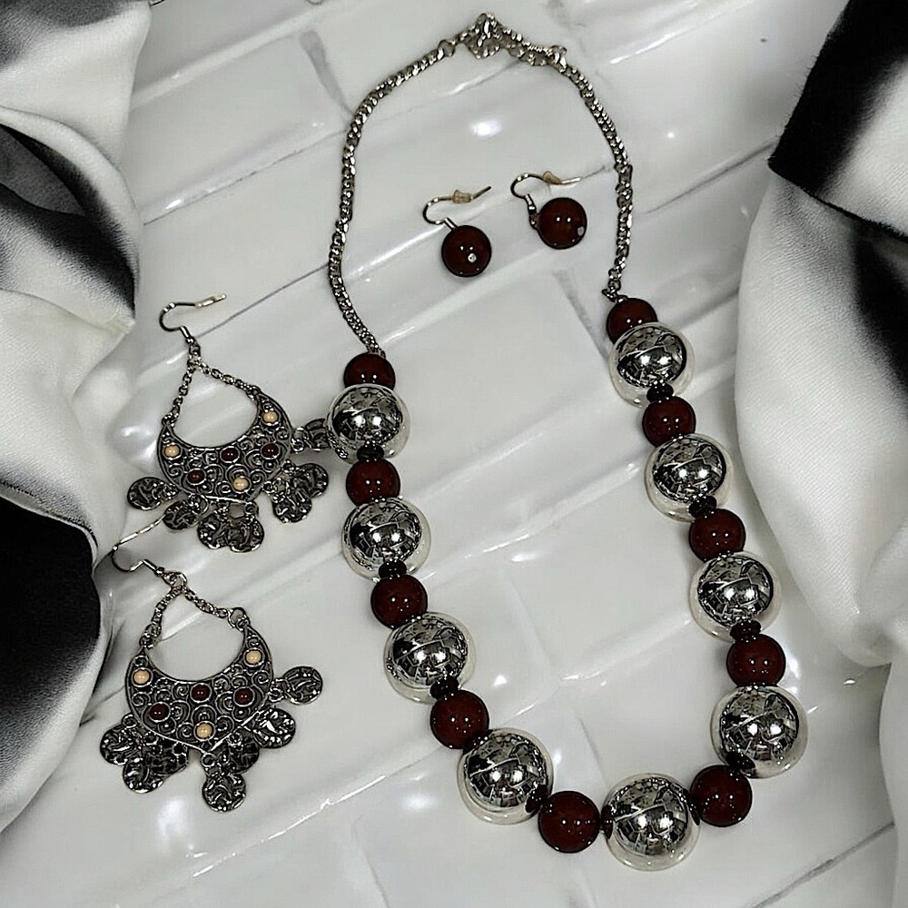 Bold Silver and brown 1 Necklace 2 earrings set Hand crafted